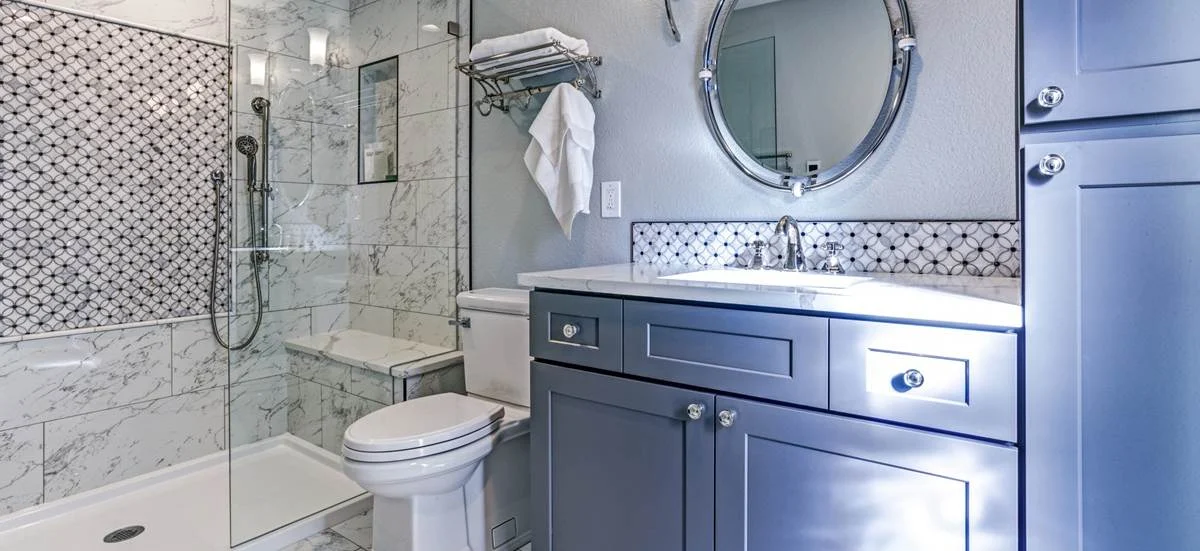 Mobilier pentru baie la comanda