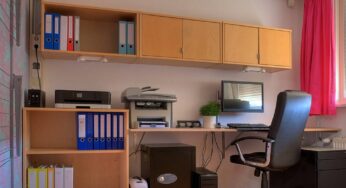 Set de mobilier pentru birou la comanda